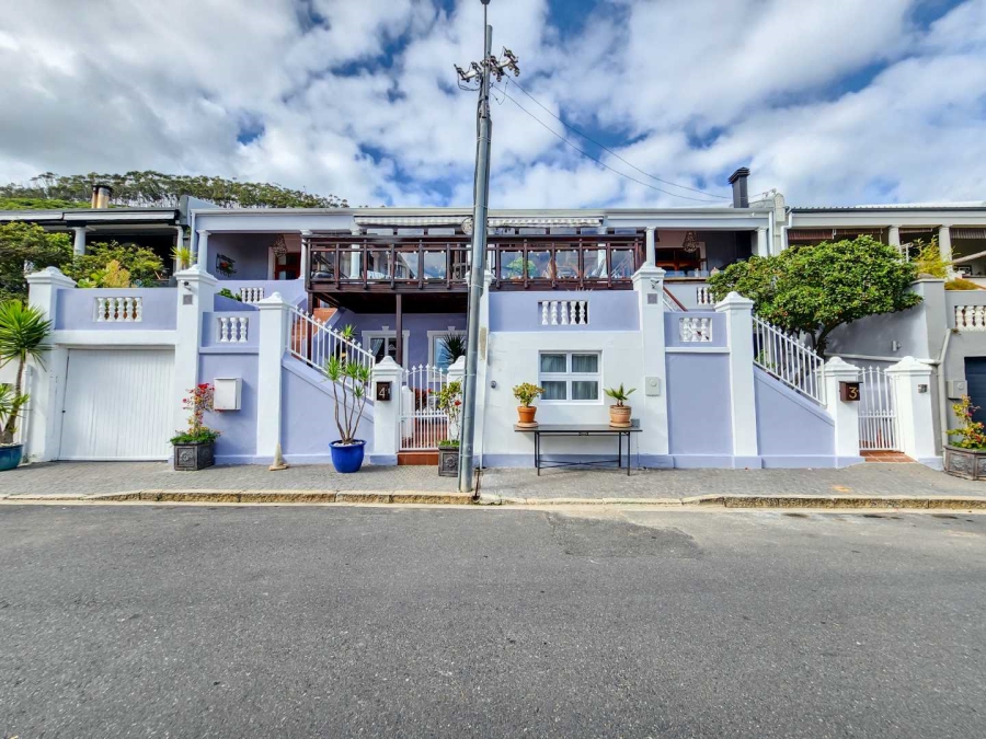 7 Bedroom Property for Sale in Sea Point Western Cape